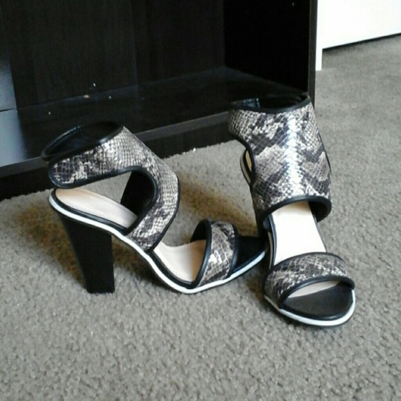 BRAND NEW | Beau+Ashe Sandal by Shoe Dazzle