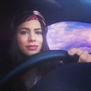 Meet your Posher, Cintia