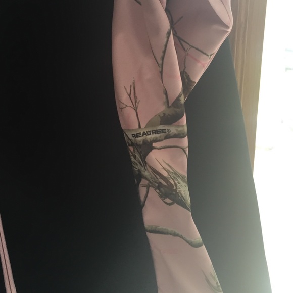 Black and pink camo jacket - Picture 3 of 3