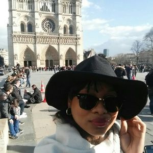 Meet your Posher, Lisa