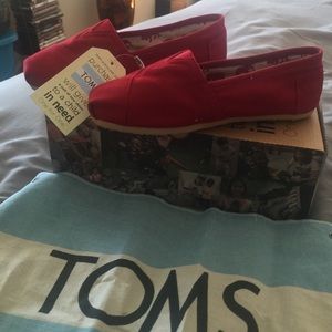 Classic Red Toms - Size 9