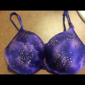 Victoria's Secret Plunge Bra 34B