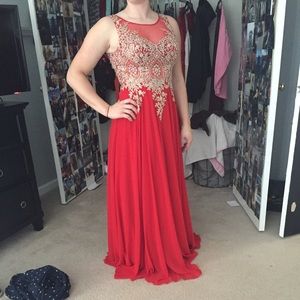 Jewel Embellished Sheer Red chiffon Prom Dress