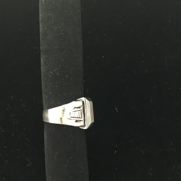 Ring - Picture 2 of 2