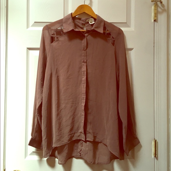 🎉SALE🎉 Beige cut out button down long sleeve top