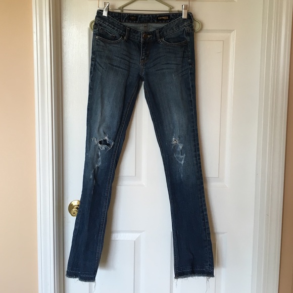 Express Stella Skinny Leg Jean size 0 destroyed