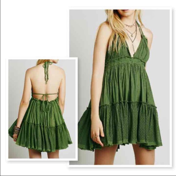 NEW THE RUFFLE HALTER DRESS