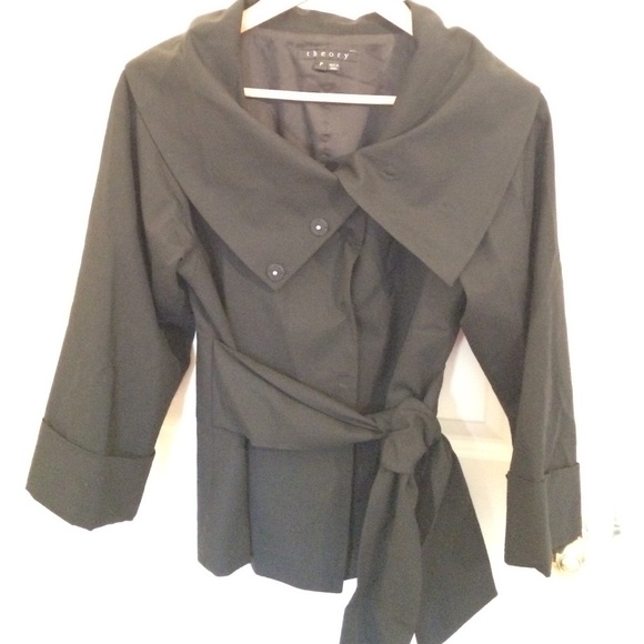 NEW PRICE DROP! Theory Blazer size P