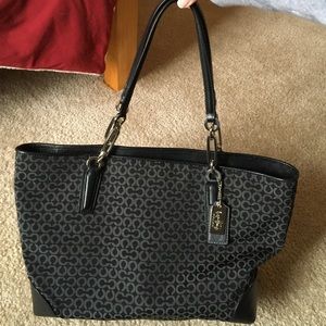 Coach Carryall - Medium in size