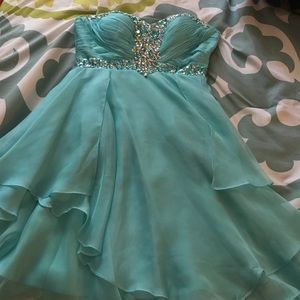 Sea blue sweetheart neckline dress