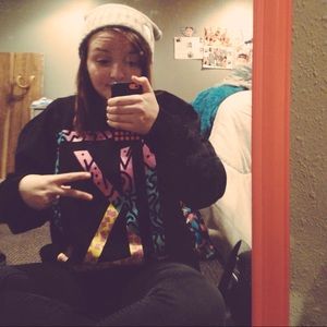 Meet your Posher, Tegan