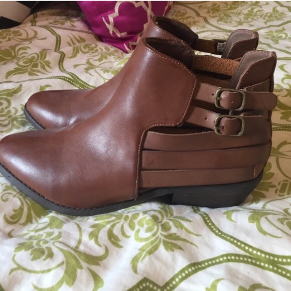 Forever 21 Brown Booties NWOT