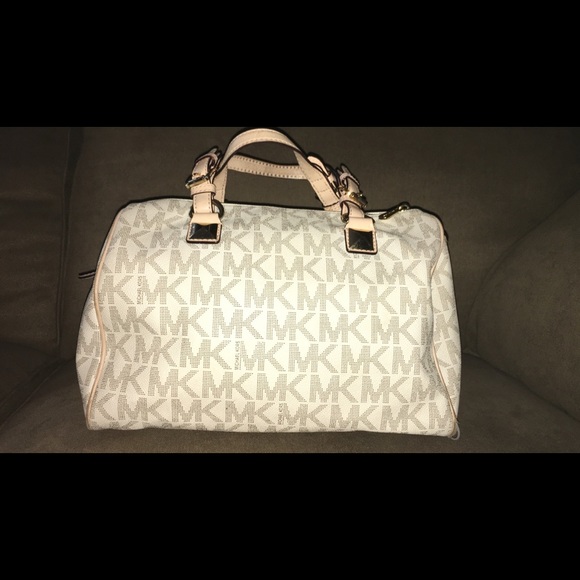 Michael Kors large vanilla Grayson