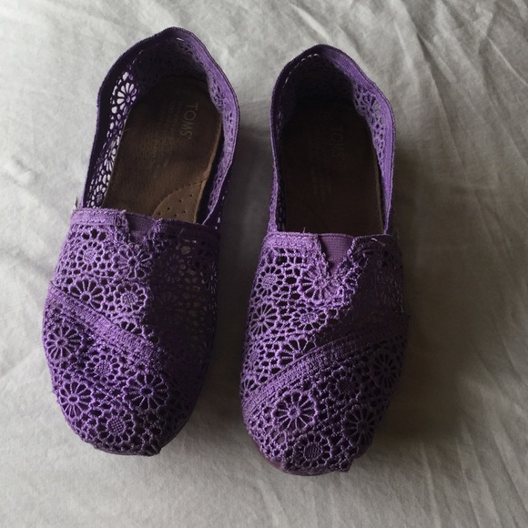TOMS Shoes - 🗽 Going to NYC Sale!!! ❤ ️Purple Lace Toms