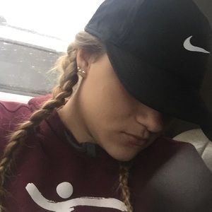 Meet your Posher, Kennedy