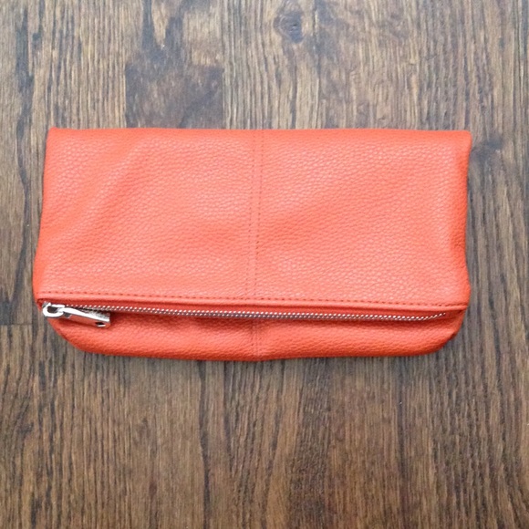 Jewell by 31 clutch