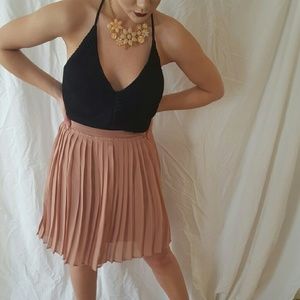 LC Lauren Conrad blush accordion pleated skirt