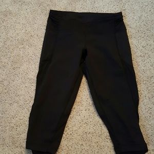 Lulu black pants size 6