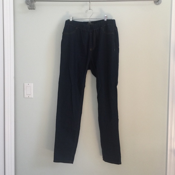 NWOT Forever 21 plus jeggings/pull on jeans
