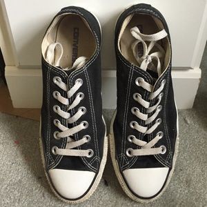 Black converse ⭐️ SOLD