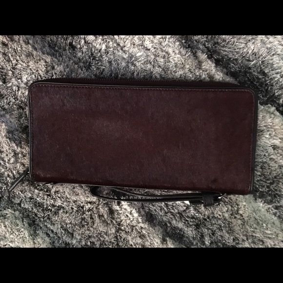 Gap fur front burgundy clutch