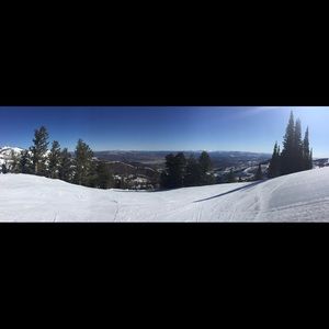 Meet your Posher, April