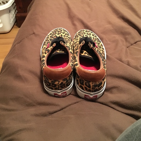 Vans - Picture 3 of 3