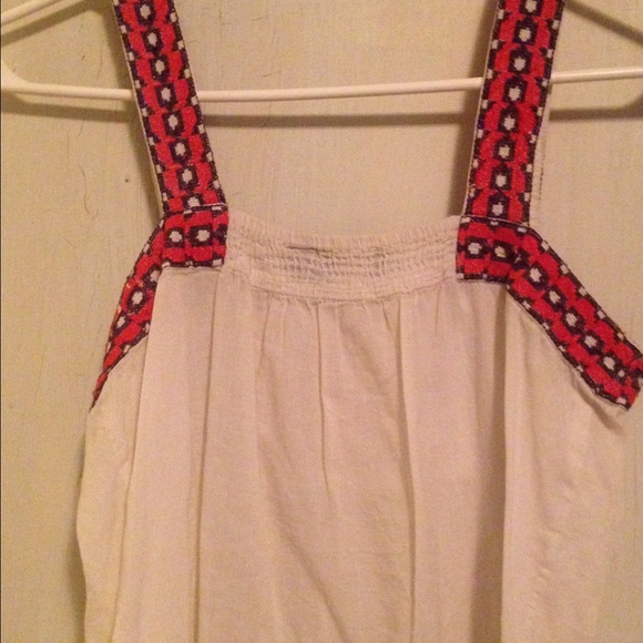 EARTHBOUND TRADING sheer white top with embroidery - Picture 3 of 4