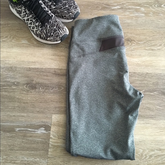 🚫SOLD IN BUNDLE Jockey grey workout leggings - Picture 3 of 4