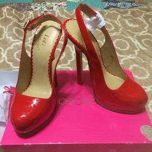 Shoe dazzle style Lori in red size 8 new in box