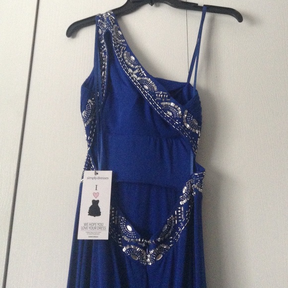 Beautiful Royal Blue Prom Dress to the floor. - Picture 3 of 3