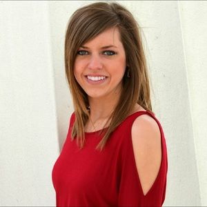 SALE! ✨ EXPRESS Red Shoulder Cut-Out Tee