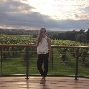 Meet your Posher, Laura