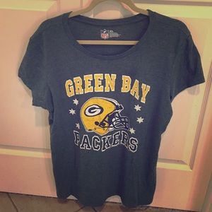 Green Bay Packers tee. Official NFL. EUC.
