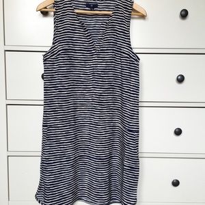 GAP striped flowy dress with pockets.