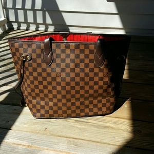 LOUIS VUITTON TOTE