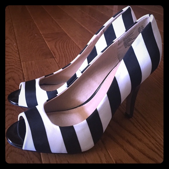 Peep Toe heels