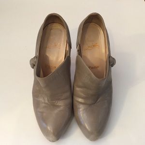 Christian Louboutin Taupe platform bootie Sz 40
