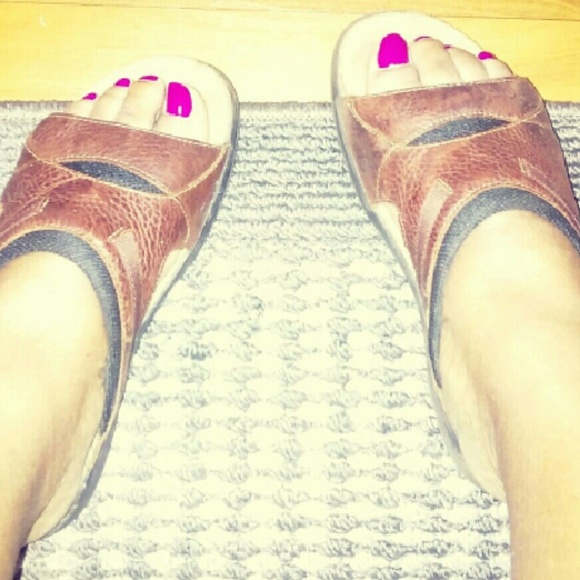 Shoes - Picture 2 of 2