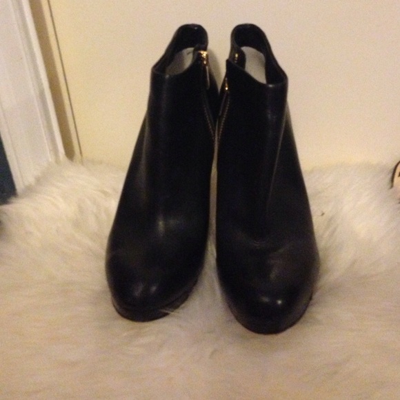 Michael Kors Black Size 8.5 heeled booty