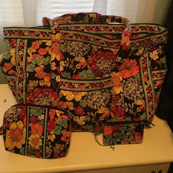 Vera Bradley Handbags - Vera Bradley Happy Snails Trio