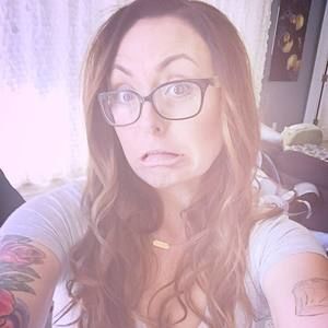 Meet your Posher, Elise