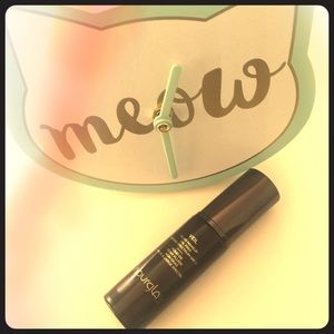 Hourglass foundation