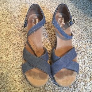 TOMS wedges