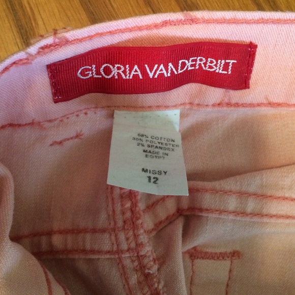 Peach Capri's - Picture 2 of 3