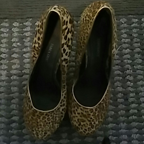 Shoes - Picture 2 of 2