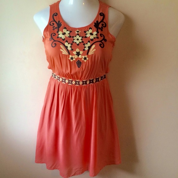 Salmon embroidered dress ✨HP✨ - Picture 2 of 4
