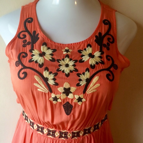 Salmon embroidered dress ✨HP✨ - Picture 3 of 4