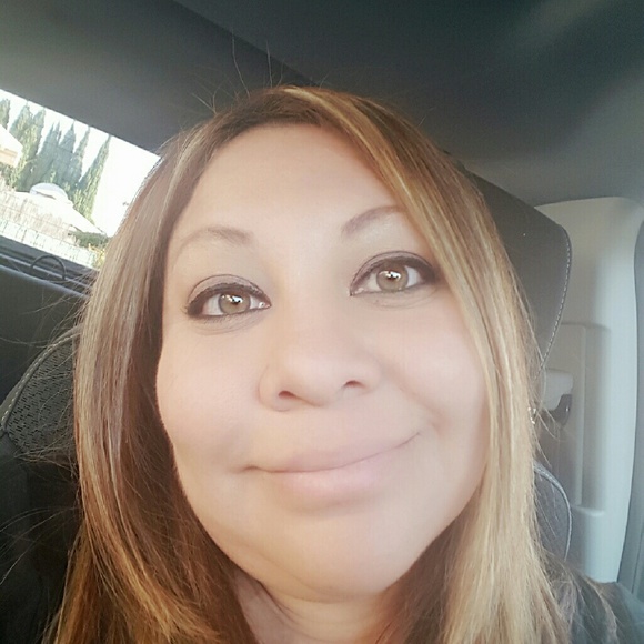 Meet your Posher, Brenda - Picture 2 of 2