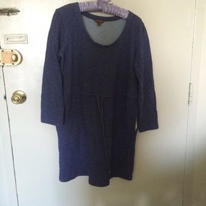 Comfy sweatshirt dress for your weekend errands!